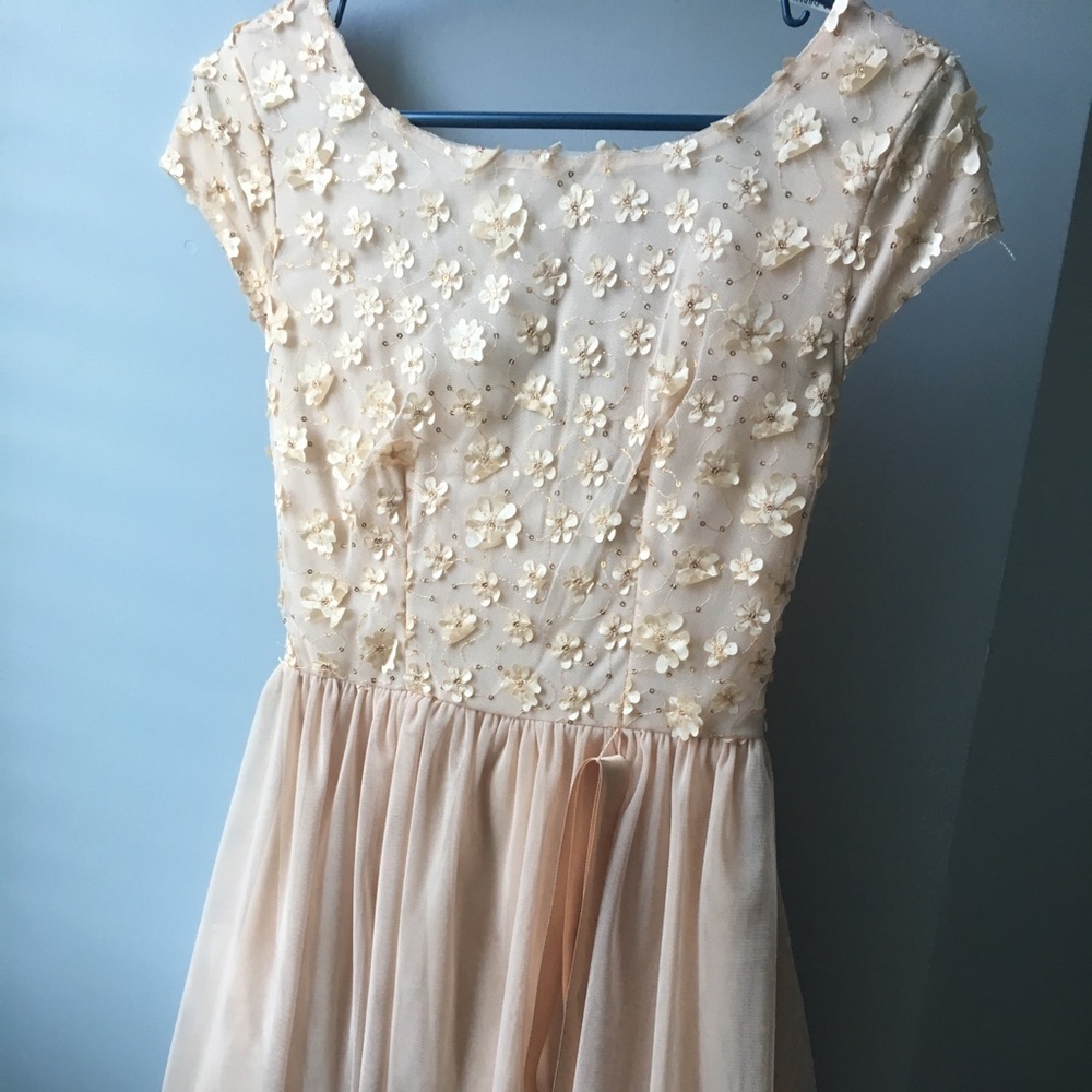 embroidered prom/homecoming dress size 1/2